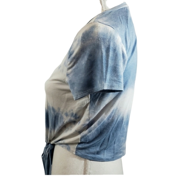 Rue21, Tee Shirt, Tie-dye Blue White - Picture 2 of 4
